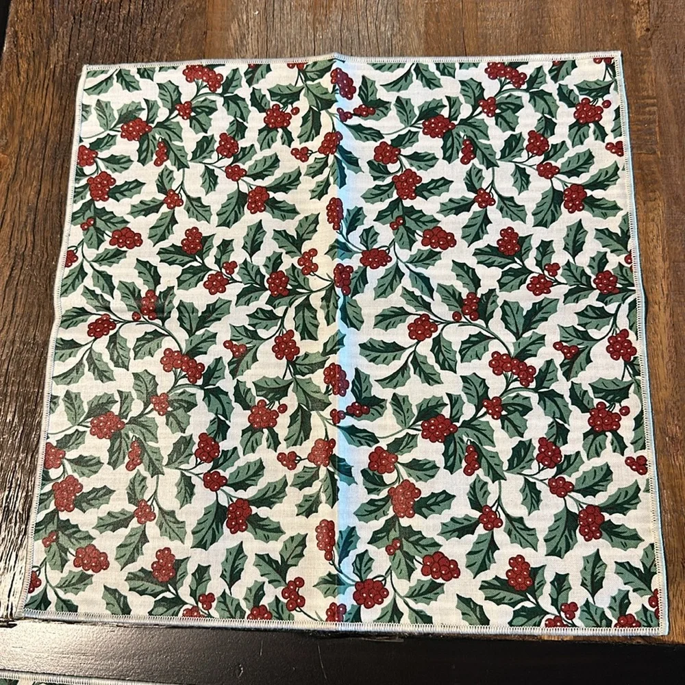 Longaberger traditional holly reversible fabric squares w/ Chilly Snowman Tie-on - Picture 5 of 7